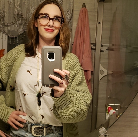 Meet your Posher, Mia - Picture 3 of 8